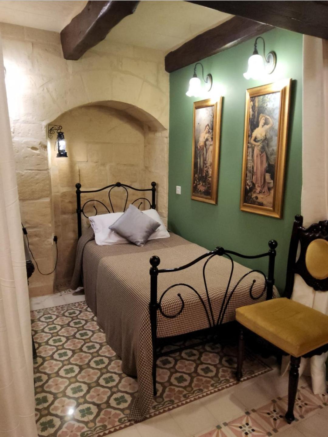 Cozy Corner House In Valletta - Authentic! Exterior photo
